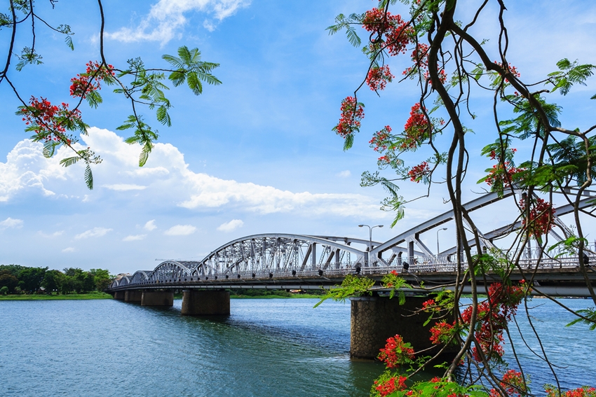 Trang Tien Bridge, Hue, Vietnam